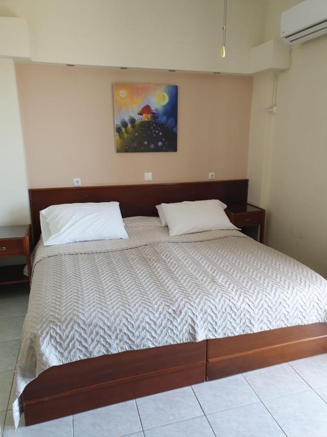 Ballas Apartments Agia Efimia ภายนอก รูปภาพ