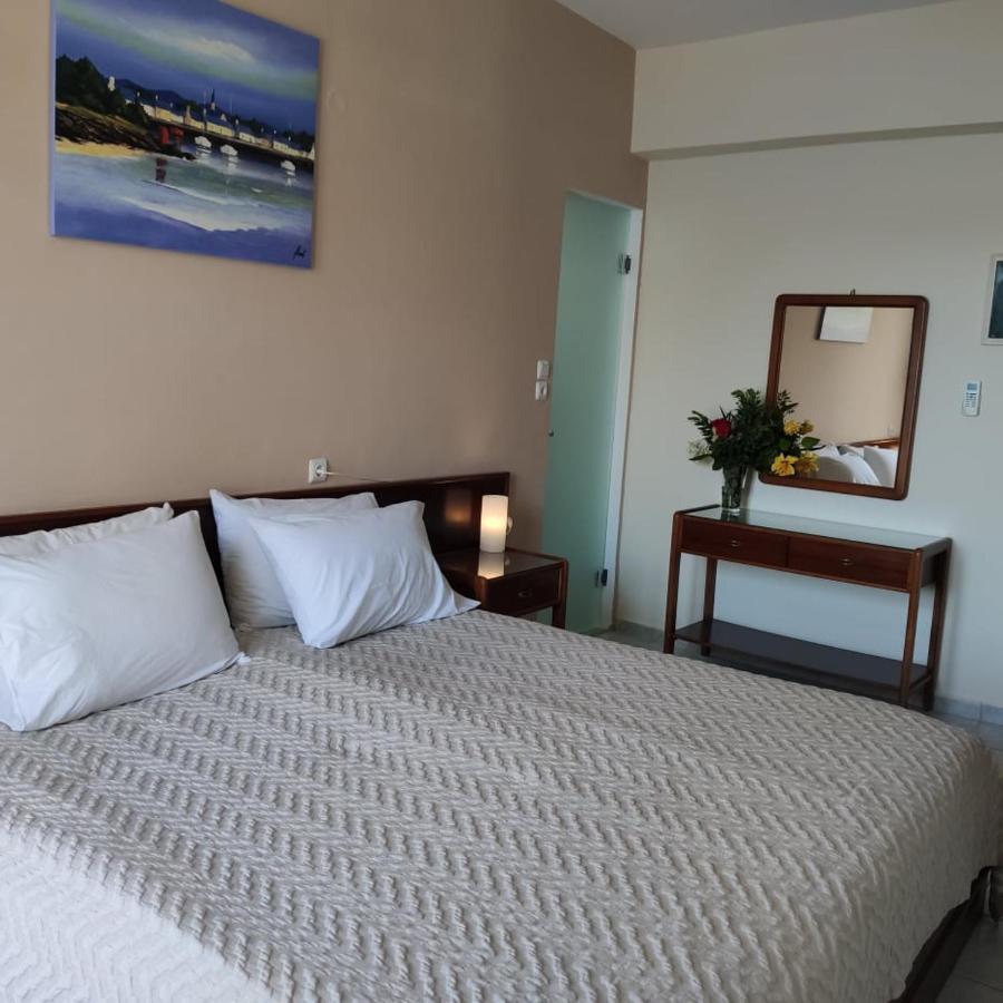 Ballas Apartments Agia Efimia ภายนอก รูปภาพ