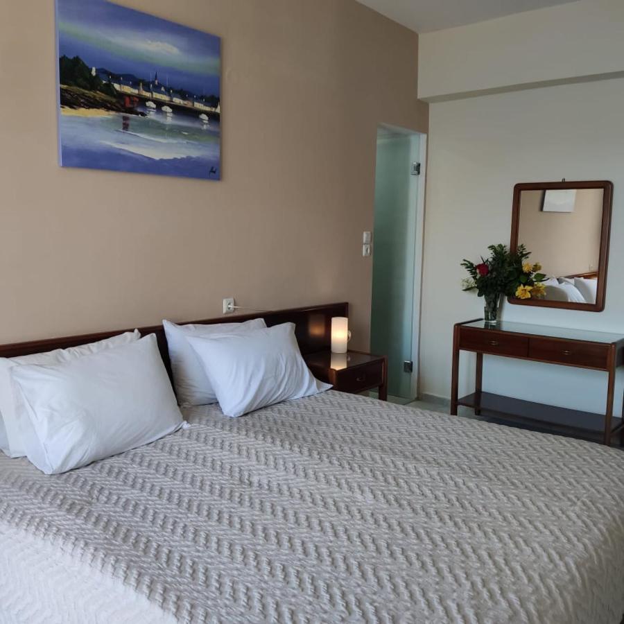 Ballas Apartments Agia Efimia ภายนอก รูปภาพ