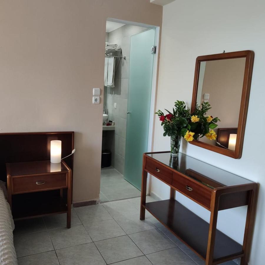 Ballas Apartments Agia Efimia ภายนอก รูปภาพ