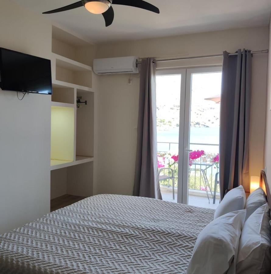 Ballas Apartments Agia Efimia ภายนอก รูปภาพ