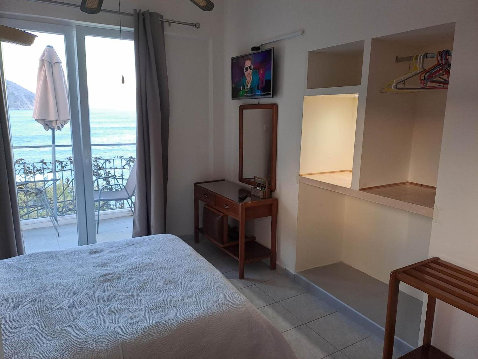 Ballas Apartments Agia Efimia ภายนอก รูปภาพ