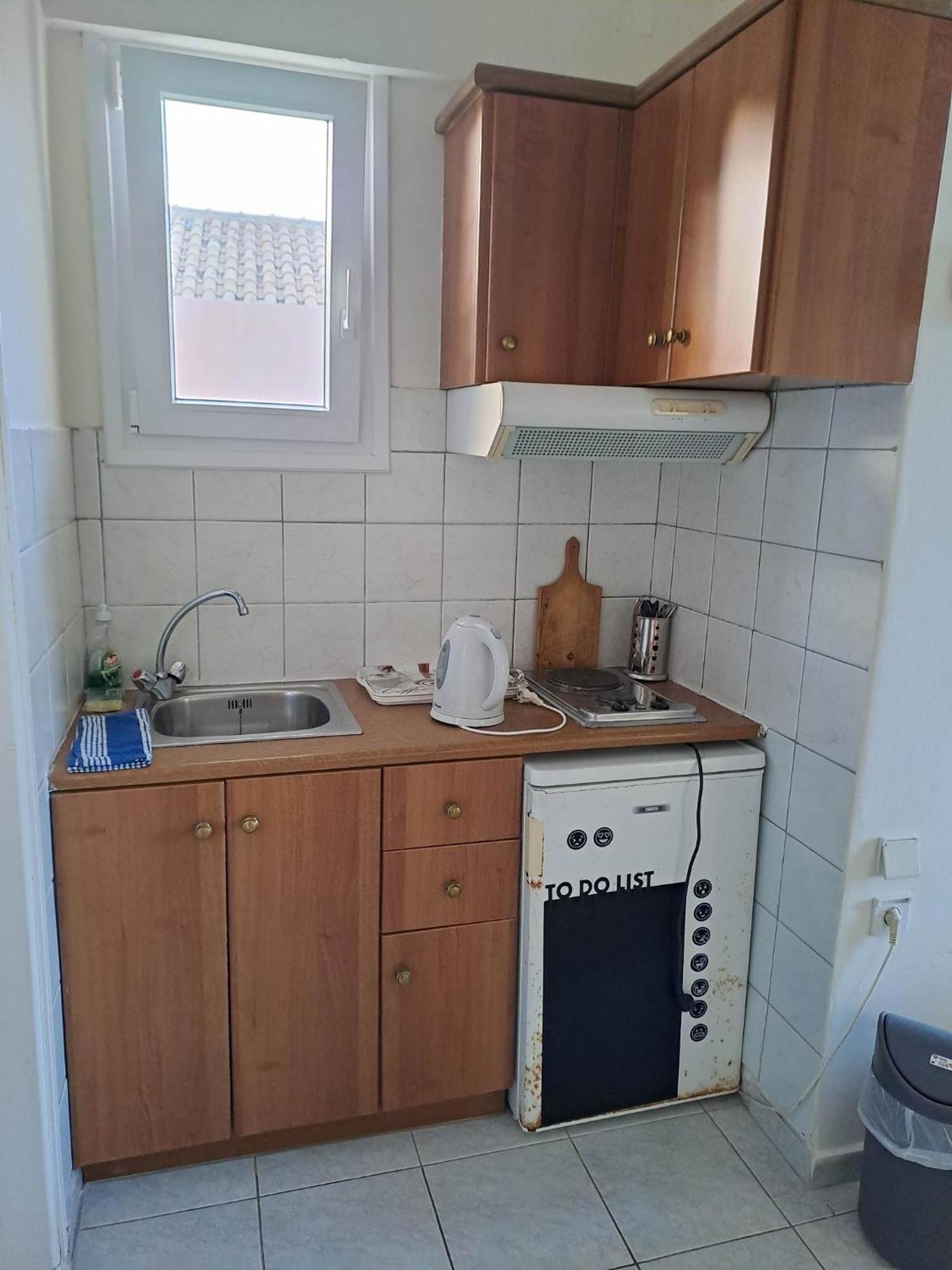 Ballas Apartments Agia Efimia ภายนอก รูปภาพ